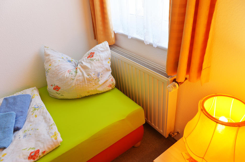 Pension Damkoehler Thale Ot Westerhausen Room photo